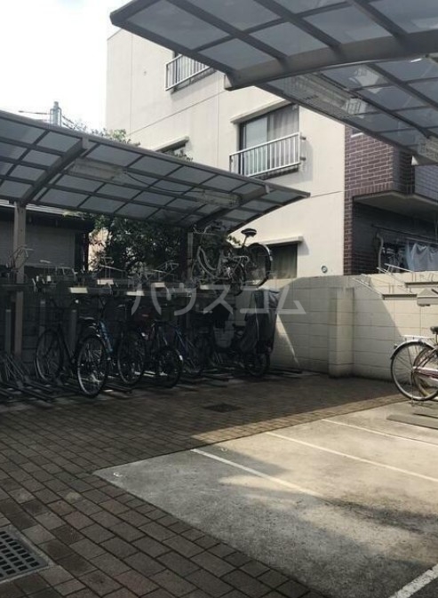 17/27 駐車場