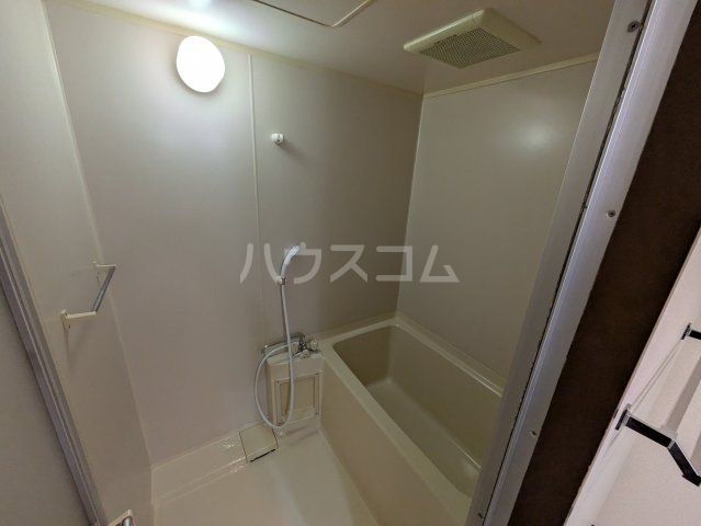 17/30 浴室