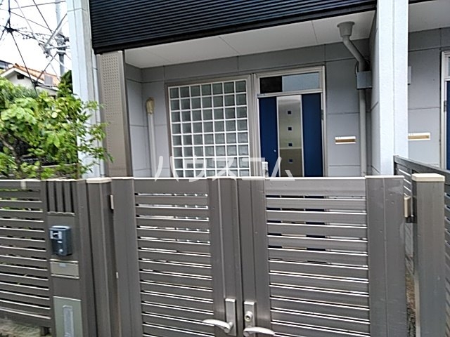 2/3 エントランス