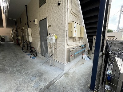 21/25 エントランス