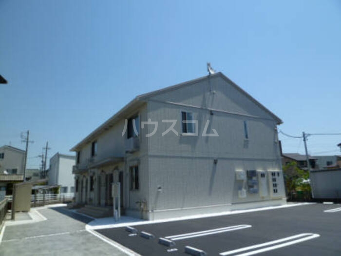 13/17 駐車場