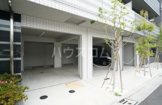 16/18 エントランス