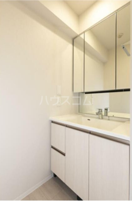 13/30 収納