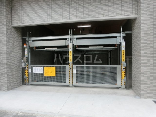 22/28 駐車場