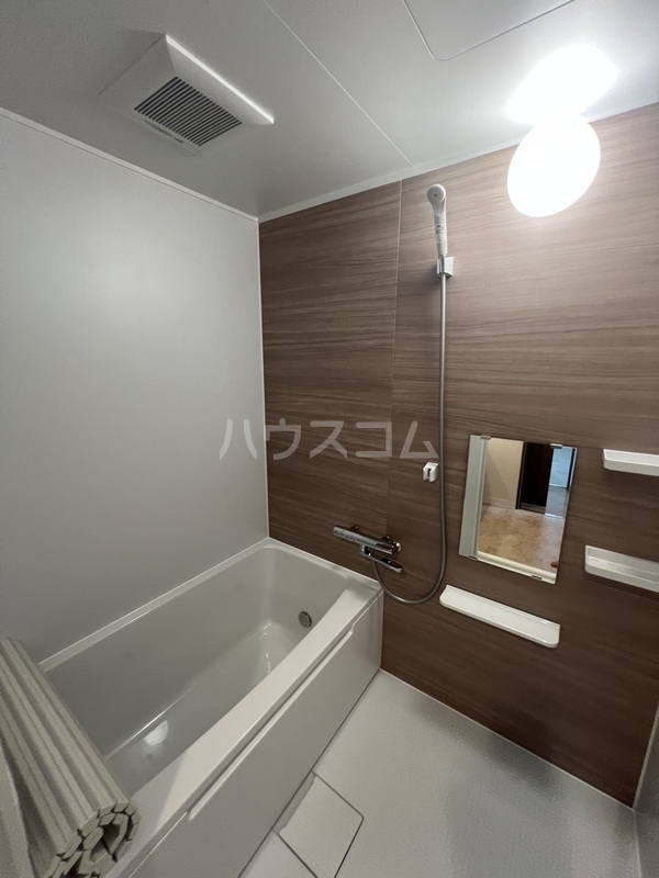 14/28 浴室