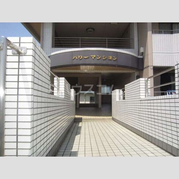 20/30 エントランス
