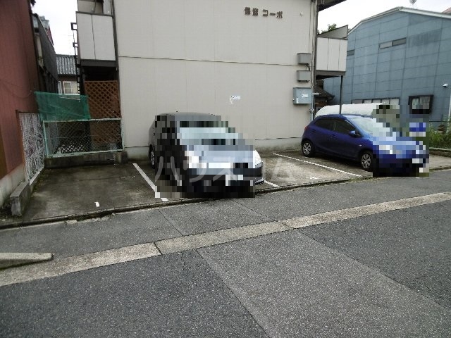 23/25 駐車場