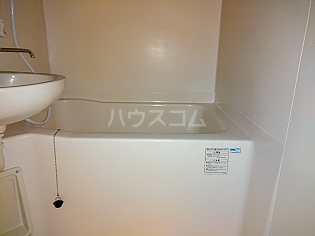 13/30 浴室
