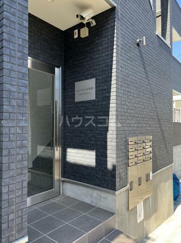 23/30 エントランス