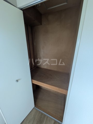 13/30 収納