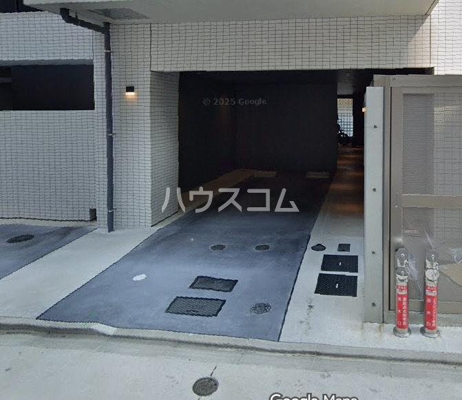 14/14 駐車場