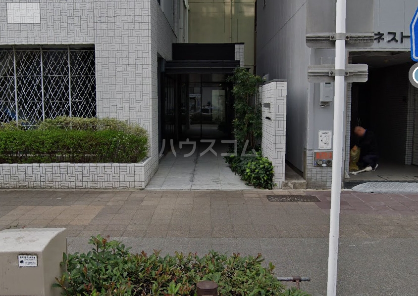 2/2 エントランス