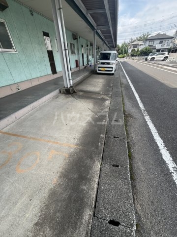 2/3 駐車場