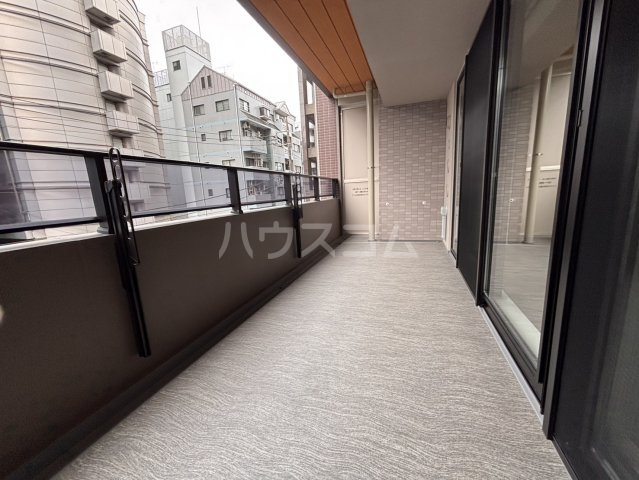 20/30 バルコニー