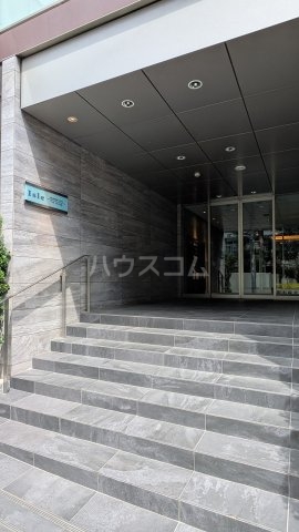 20/30 エントランス