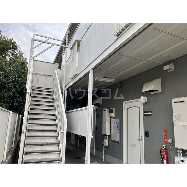 21/26 エントランス