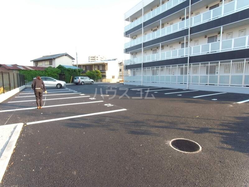 14/20 駐車場