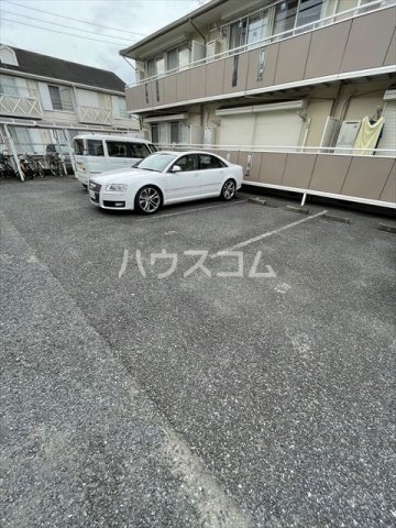 15/18 駐車場