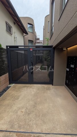 19/22 エントランス