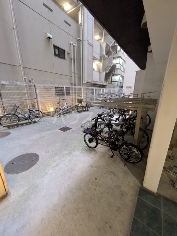 25/30 駐車場