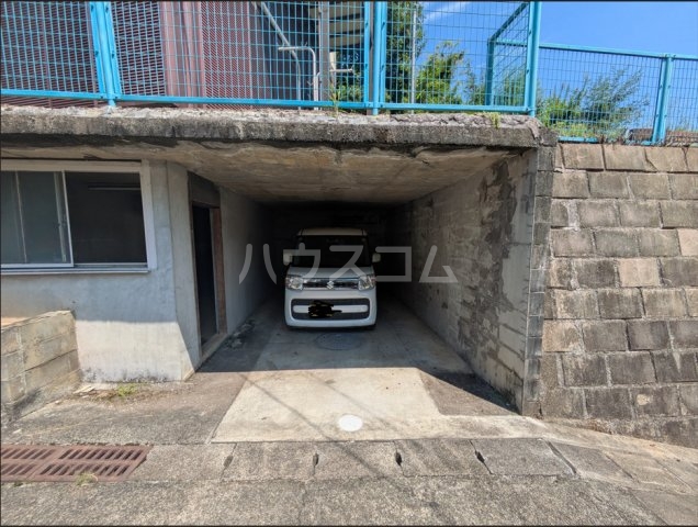 25/25 駐車場