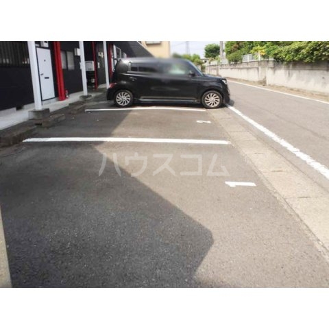 25/30 駐車場