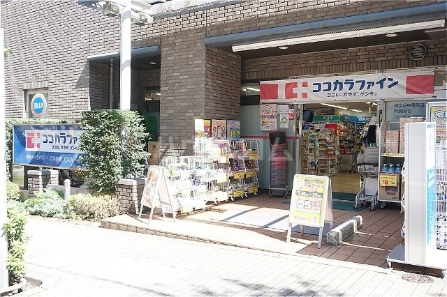 22/26 エントランス