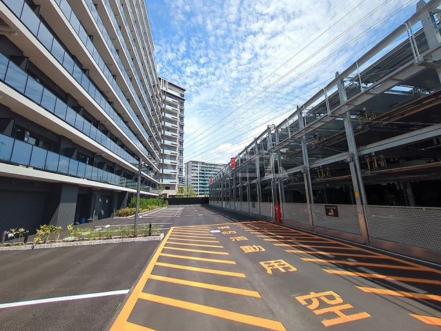 28/30 駐車場