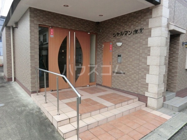 2/3 エントランス