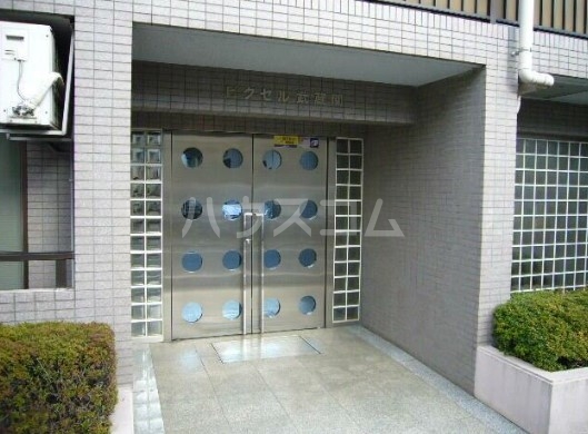 14/17 エントランス