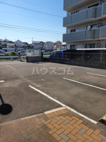 2/5 駐車場
