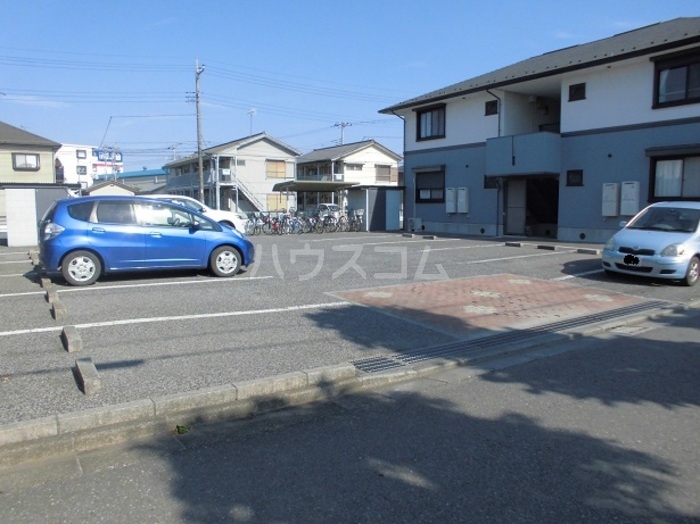 27/30 駐車場