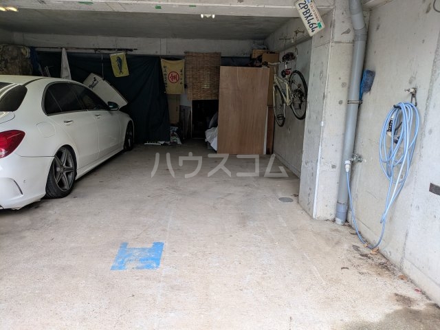 24/24 駐車場
