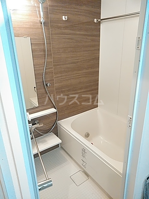 13/28 浴室