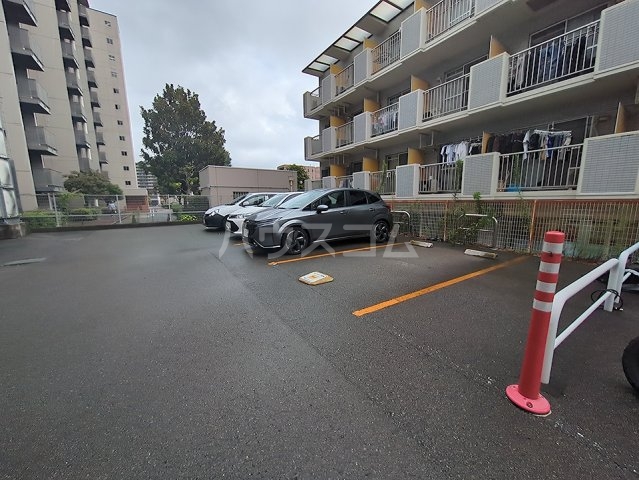 25/30 駐車場