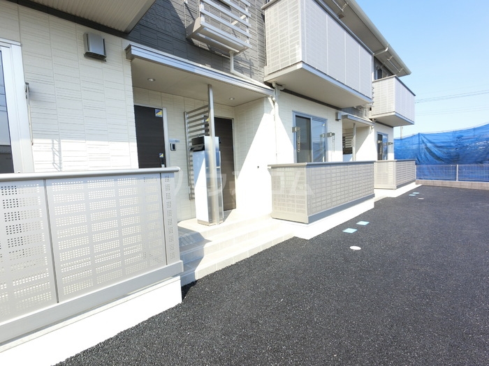 21/30 エントランス