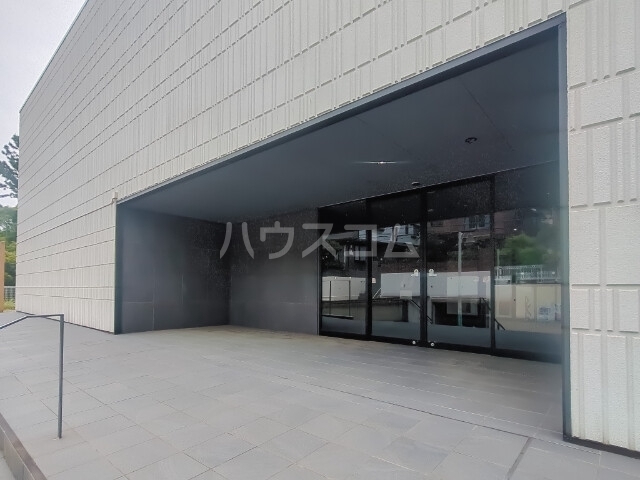 17/20 エントランス