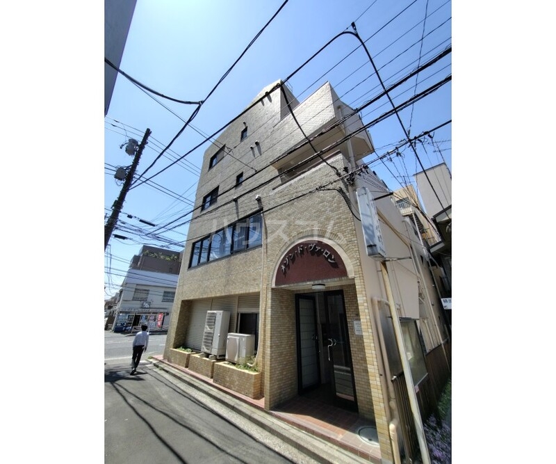 2/8 外観