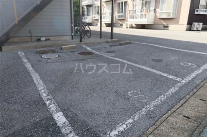 2/4 駐車場