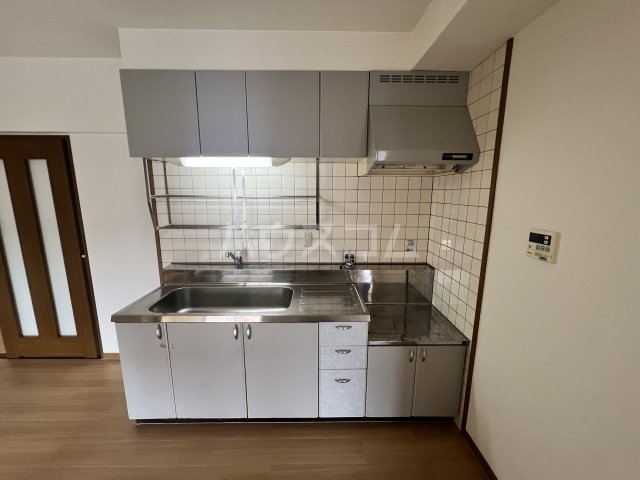 17/30 キッチン
