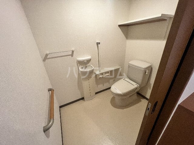 13/30 トイレ