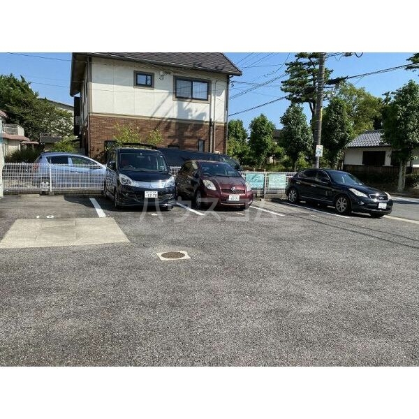 14/15 駐車場