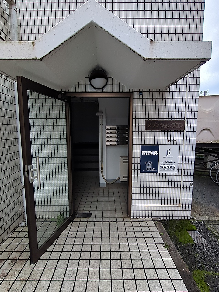 3/7 エントランス