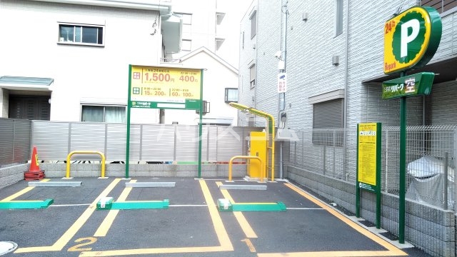 22/30 駐車場