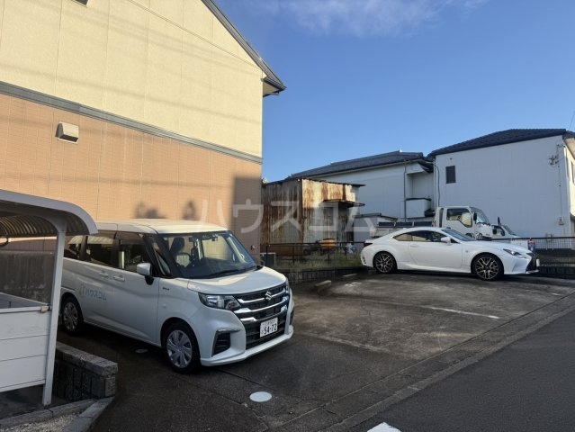 25/30 駐車場