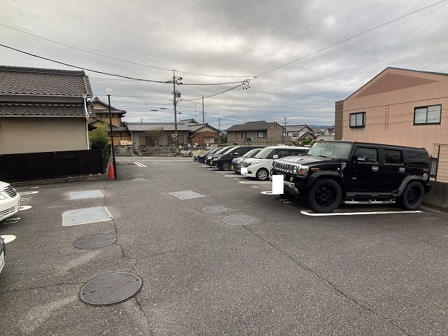 25/30 駐車場