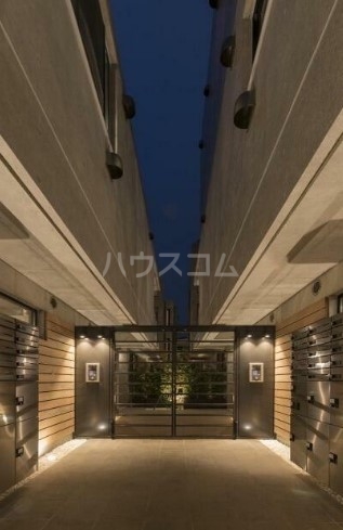 3/7 エントランス