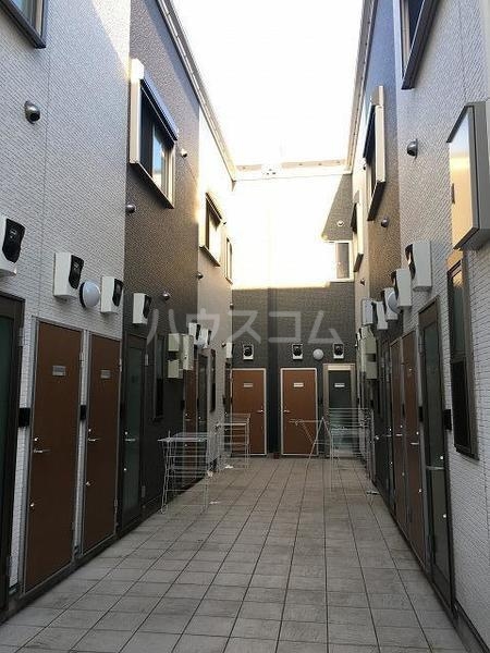 2/4 エントランス