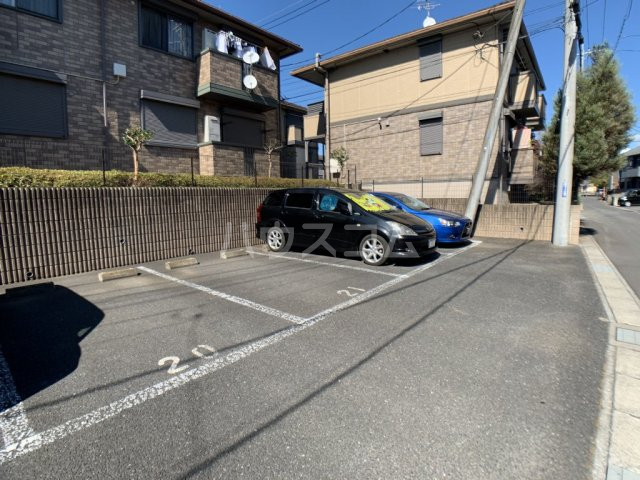 20/29 駐車場