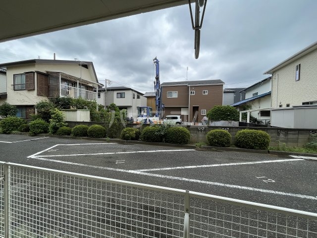 25/30 駐車場